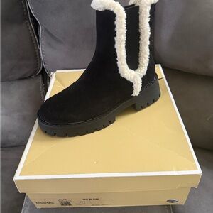 Michael Kors Black Winter Boots with Shearling